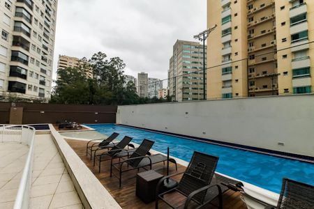 Apartamento à venda com 102m², 3 quartos e 2 vagas Apartamento à venda com 102m², 3 quartos e 2 vagasÁrea comum - Piscina