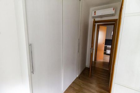 Apartamento à venda com 102m², 3 quartos e 2 vagas Apartamento à venda com 102m², 3 quartos e 2 vagasSuíte - armários