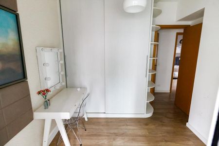 Apartamento à venda com 102m², 3 quartos e 2 vagas Apartamento à venda com 102m², 3 quartos e 2 vagasQuarto 2