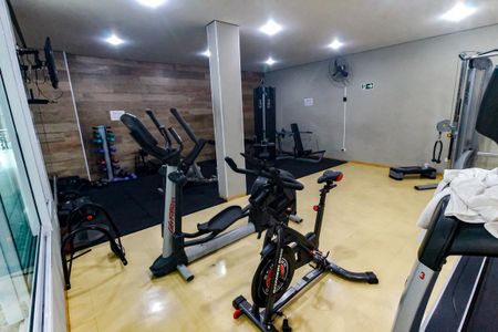 Apartamento à venda com 102m², 3 quartos e 2 vagas Apartamento à venda com 102m², 3 quartos e 2 vagasÁrea comum - Academia