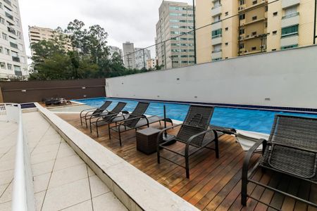 Apartamento à venda com 102m², 3 quartos e 2 vagas Apartamento à venda com 102m², 3 quartos e 2 vagasÁrea comum - Piscina