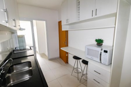 Apartamento à venda com 102m², 3 quartos e 2 vagas Apartamento à venda com 102m², 3 quartos e 2 vagasCozinha - Armários
