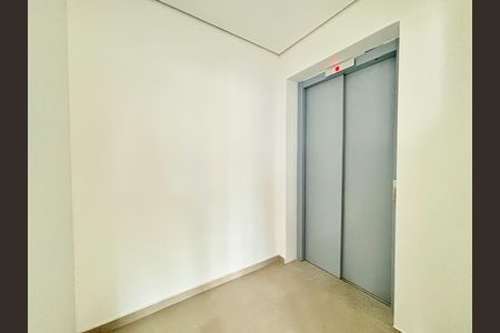 Apartamento à venda com 145m², 3 quartos e 2 vagas Apartamento à venda com 145m², 3 quartos e 2 vagasHall Privativo