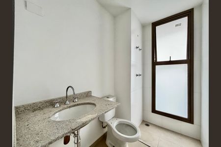 Apartamento à venda com 145m², 3 quartos e 2 vagas Apartamento à venda com 145m², 3 quartos e 2 vagasQuarto 2 Banheiro