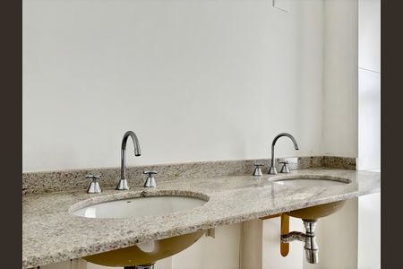 Apartamento à venda com 145m², 3 quartos e 2 vagas Apartamento à venda com 145m², 3 quartos e 2 vagasSuite Banheiro