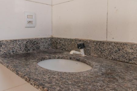Casa de condomínio à venda com 130m², 2 quartos e 2 vagasBanheiro