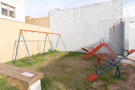 Casa de condomínio à venda com 130m², 2 quartos e 2 vagasÁrea comum - Playground