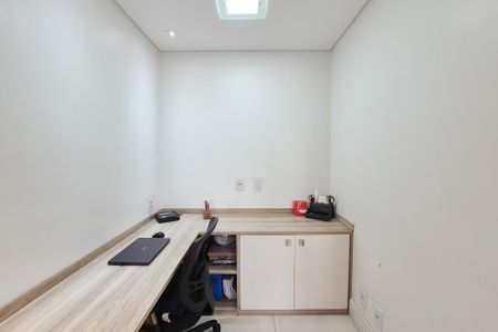 Apartamento à venda com 156m², 3 quartos e 3 vagasEscritório