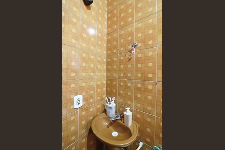 Casa à venda com 253m², 3 quartos e 2 vagasBanheiro Social
