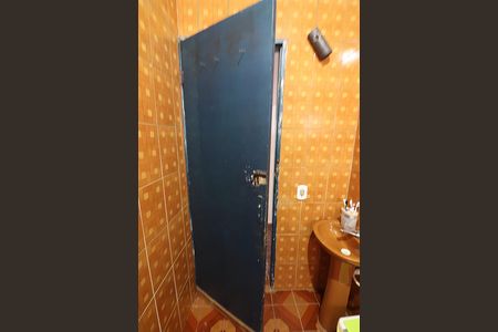 Casa à venda com 253m², 3 quartos e 2 vagasBanheiro Social