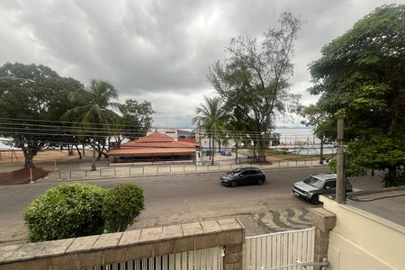 Casa à venda com 571m², 5 quartos e 6 vagas Casa à venda com 571m², 5 quartos e 6 vagasVista