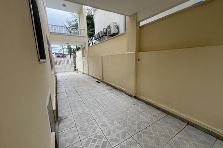 Casa à venda com 571m², 5 quartos e 6 vagas Casa à venda com 571m², 5 quartos e 6 vagasQuintal