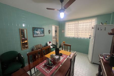 Casa à venda com 571m², 5 quartos e 6 vagas Casa à venda com 571m², 5 quartos e 6 vagasCozinha