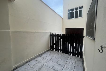 Casa à venda com 571m², 5 quartos e 6 vagas Casa à venda com 571m², 5 quartos e 6 vagasQuintal