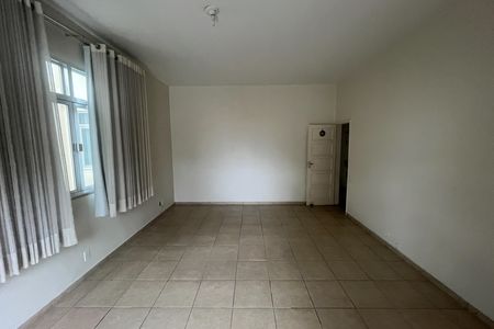 Casa à venda com 571m², 5 quartos e 6 vagas Casa à venda com 571m², 5 quartos e 6 vagasQuarto 4