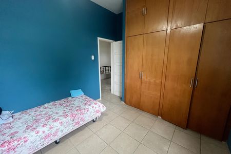 Casa à venda com 571m², 5 quartos e 6 vagas Casa à venda com 571m², 5 quartos e 6 vagasQuarto 2