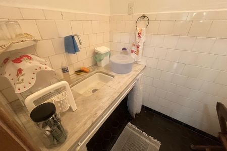 Casa à venda com 571m², 5 quartos e 6 vagas Casa à venda com 571m², 5 quartos e 6 vagasBanheiro 3