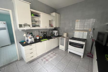 Casa à venda com 571m², 5 quartos e 6 vagas Casa à venda com 571m², 5 quartos e 6 vagasCozinha
