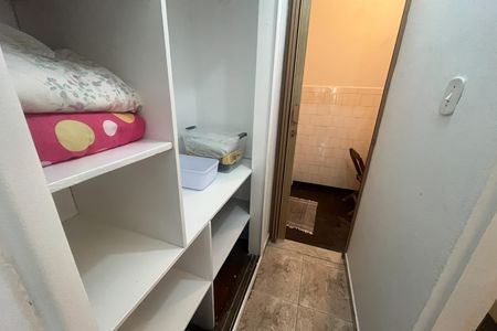 Casa à venda com 571m², 5 quartos e 6 vagas Casa à venda com 571m², 5 quartos e 6 vagasBanheiro 3