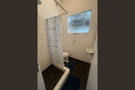 Casa à venda com 571m², 5 quartos e 6 vagas Casa à venda com 571m², 5 quartos e 6 vagasBanheiro 3