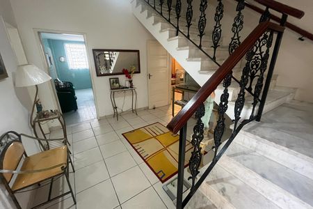 Casa à venda com 571m², 5 quartos e 6 vagas Casa à venda com 571m², 5 quartos e 6 vagasÁrea comum