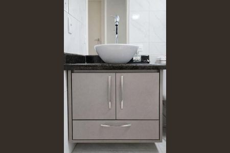 Apartamento à venda com 2 quartos, 55m² em Conjunto Promorar Raposo Tavares, São Paulo