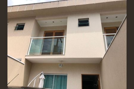 Casa à venda com 88m², 2 quartos e 1 vaga