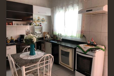 Casa à venda com 88m², 2 quartos e 1 vaga