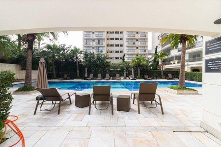 Apartamento para alugar com 165m², 3 quartos e 3 vagas