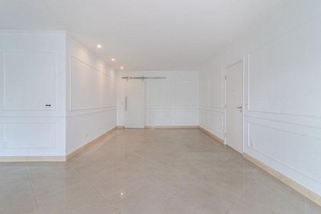 Apartamento para alugar com 165m², 3 quartos e 3 vagas