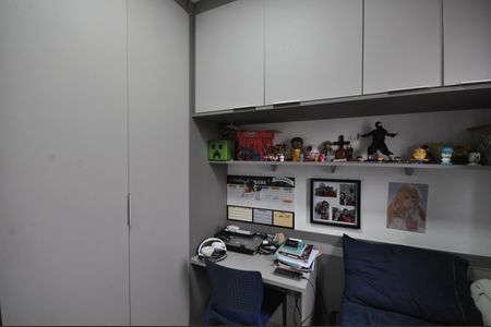 Apartamento à venda com 74m², 2 quartos e 2 vagasQuarto 2