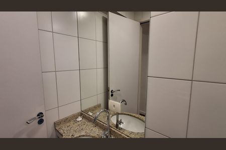 Apartamento à venda com 66m², 2 quartos e 2 vagas Apartamento à venda com 66m², 2 quartos e 2 vagasBanheiro Social