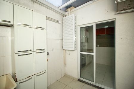 Área de Serviço de apartamento para alugar com 2 quartos, 64m² em Vila Pires, Santo André