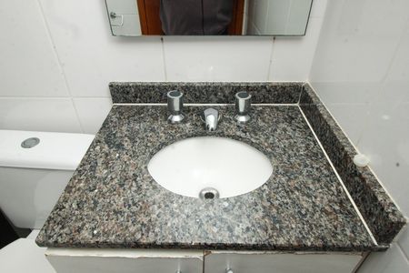 Banheiro da Suíte de apartamento para alugar com 2 quartos, 64m² em Vila Pires, Santo André