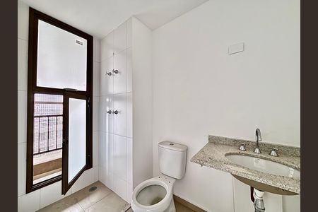 Apartamento à venda com 145m², 3 quartos e 2 vagasSuíte 1  Banheiro 