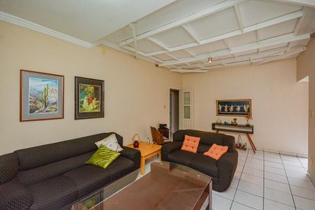 Sala de casa à venda com 4 quartos, 360m² em Vila Anhanguera, São Paulo