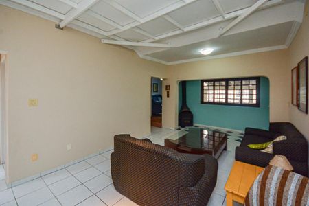 Sala de casa à venda com 4 quartos, 360m² em Vila Anhanguera, São Paulo