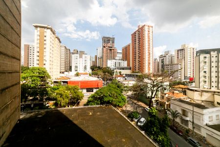 Vista de kitnet/studio para alugar com 1 quarto, 20m² em Funcionários, Belo Horizonte