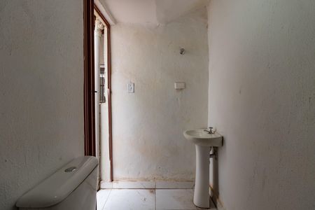 Casa à venda com 152m², 4 quartos e sem vaga Casa à venda com 152m², 4 quartos e sem vagaBanheiro de serviço
