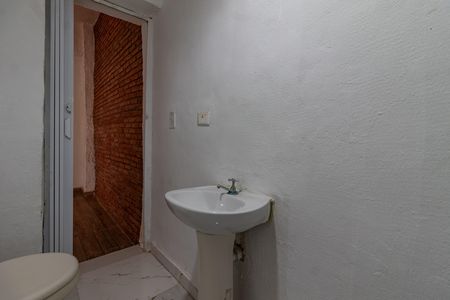 Casa à venda com 152m², 4 quartos e sem vaga Casa à venda com 152m², 4 quartos e sem vagaBanheiro social 2