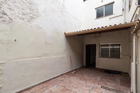 Casa à venda com 152m², 4 quartos e sem vaga Casa à venda com 152m², 4 quartos e sem vagaQuintal
