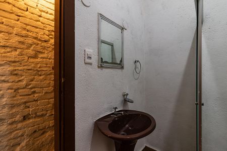 Casa à venda com 152m², 4 quartos e sem vaga Casa à venda com 152m², 4 quartos e sem vagaBanheiro social