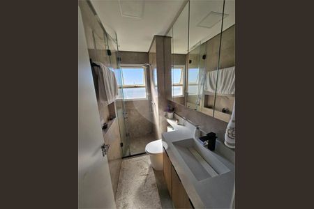 Apartamento à venda com 2 quartos, 160m² em Jardim Tupanci, Barueri
