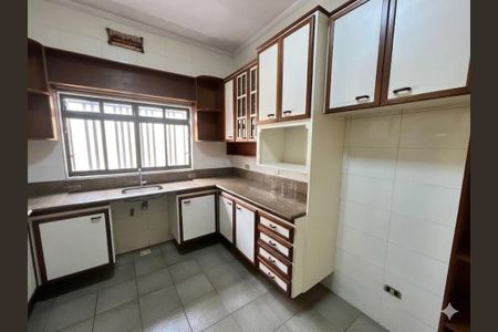 Cozinha de casa à venda com 3 quartos, 280m² em Presidente Altino, Osasco