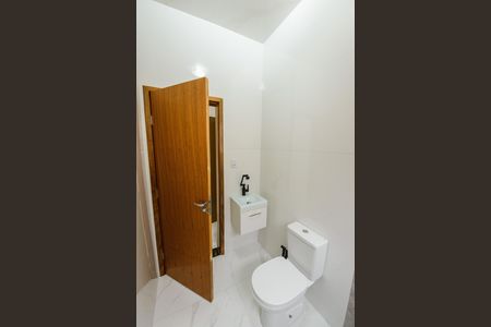 Casa para alugar com 140m², 3 quartos e 2 vagas Casa para alugar com 140m², 3 quartos e 2 vagasBanheiro da Suíte