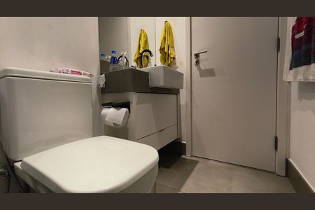 Apartamento para alugar com 128m², 3 quartos e 2 vagas Apartamento para alugar com 128m², 3 quartos e 2 vagasBanheiro da Suíte 2