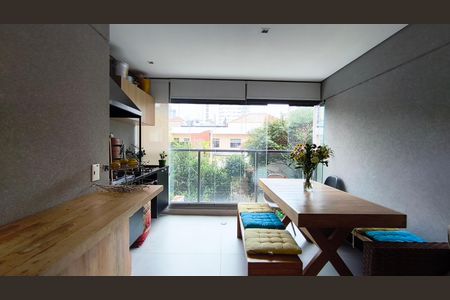 Apartamento para alugar com 128m², 3 quartos e 2 vagas Apartamento para alugar com 128m², 3 quartos e 2 vagasVaranda