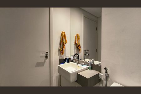 Apartamento para alugar com 128m², 3 quartos e 2 vagas Apartamento para alugar com 128m², 3 quartos e 2 vagasBanheiro da Suíte 1