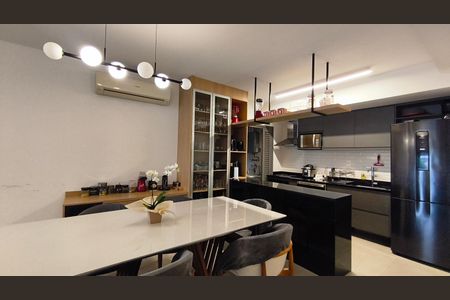 Apartamento para alugar com 128m², 3 quartos e 2 vagas Apartamento para alugar com 128m², 3 quartos e 2 vagasCozinha