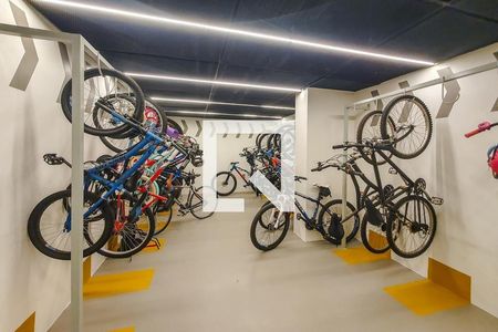 Apartamento para alugar com 128m², 3 quartos e 2 vagas Apartamento para alugar com 128m², 3 quartos e 2 vagasBiciletário
